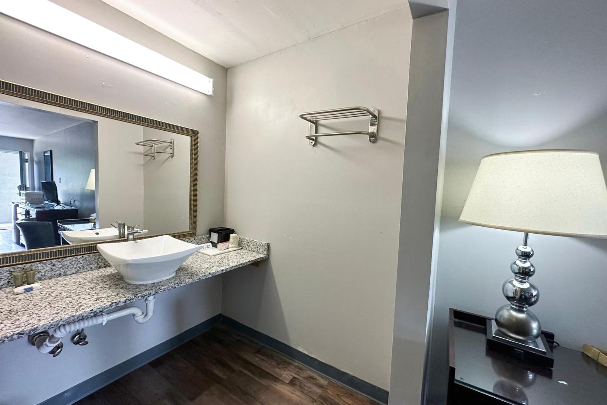 Executive Inn Ridgeway I-77 외부 사진
