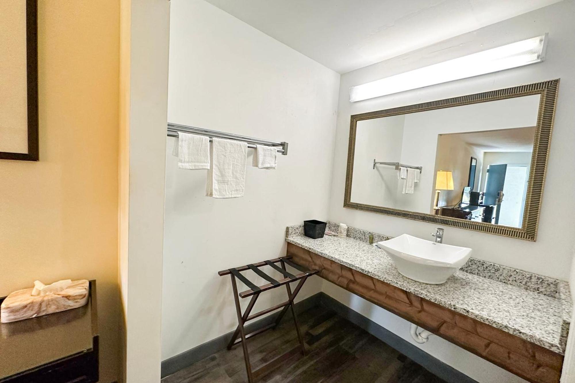 Executive Inn Ridgeway I-77 외부 사진